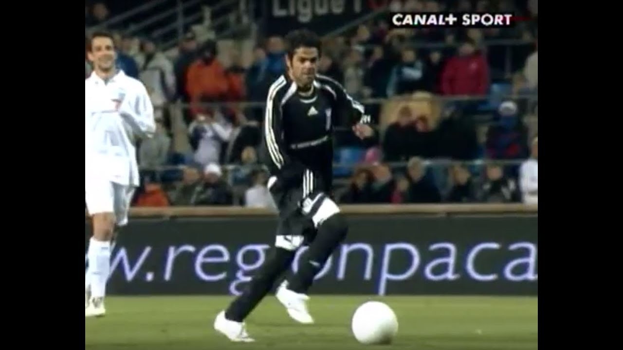 match contre la pauvreté But de Jamel Debbouze