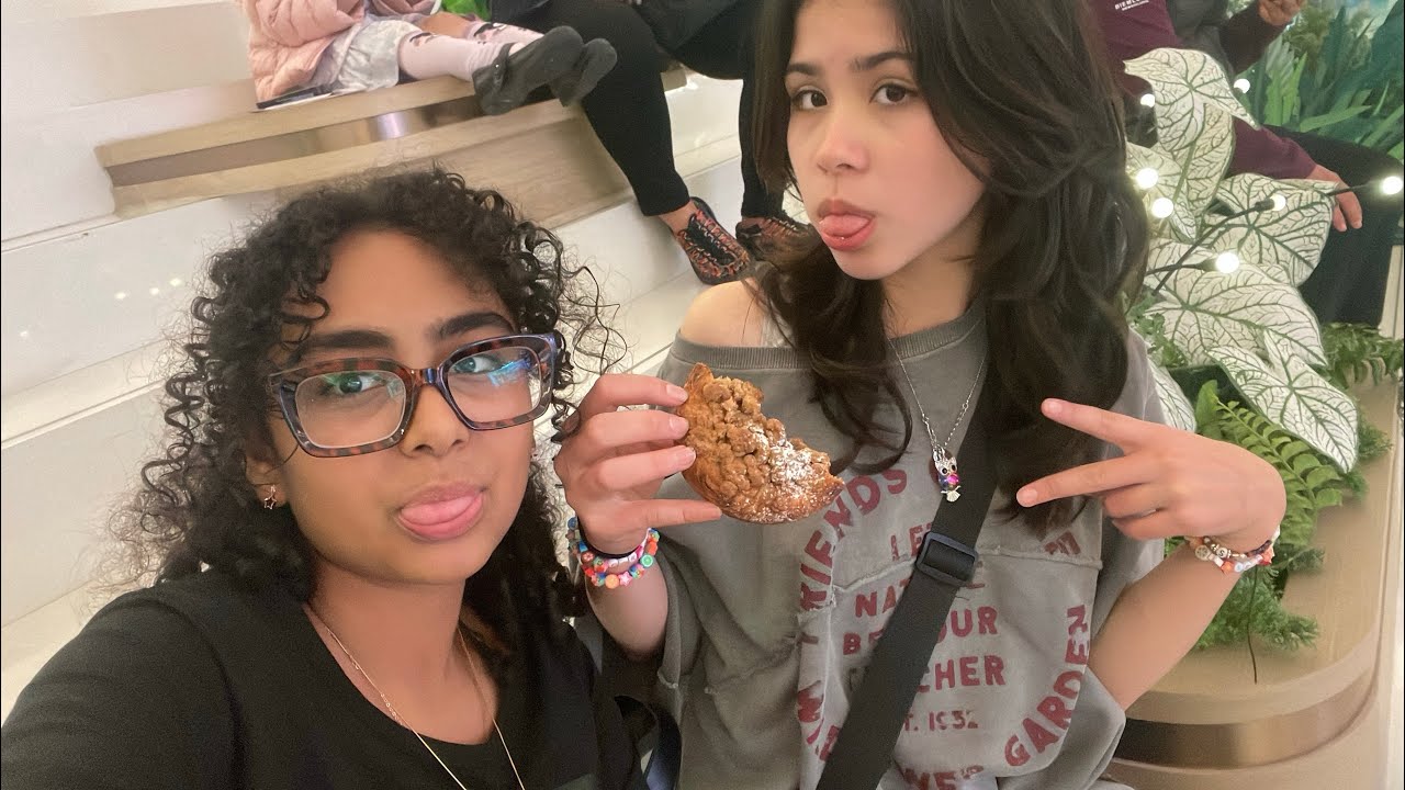 Scharlotte & Kermina go thrifting (low-key a crazy plot twist)