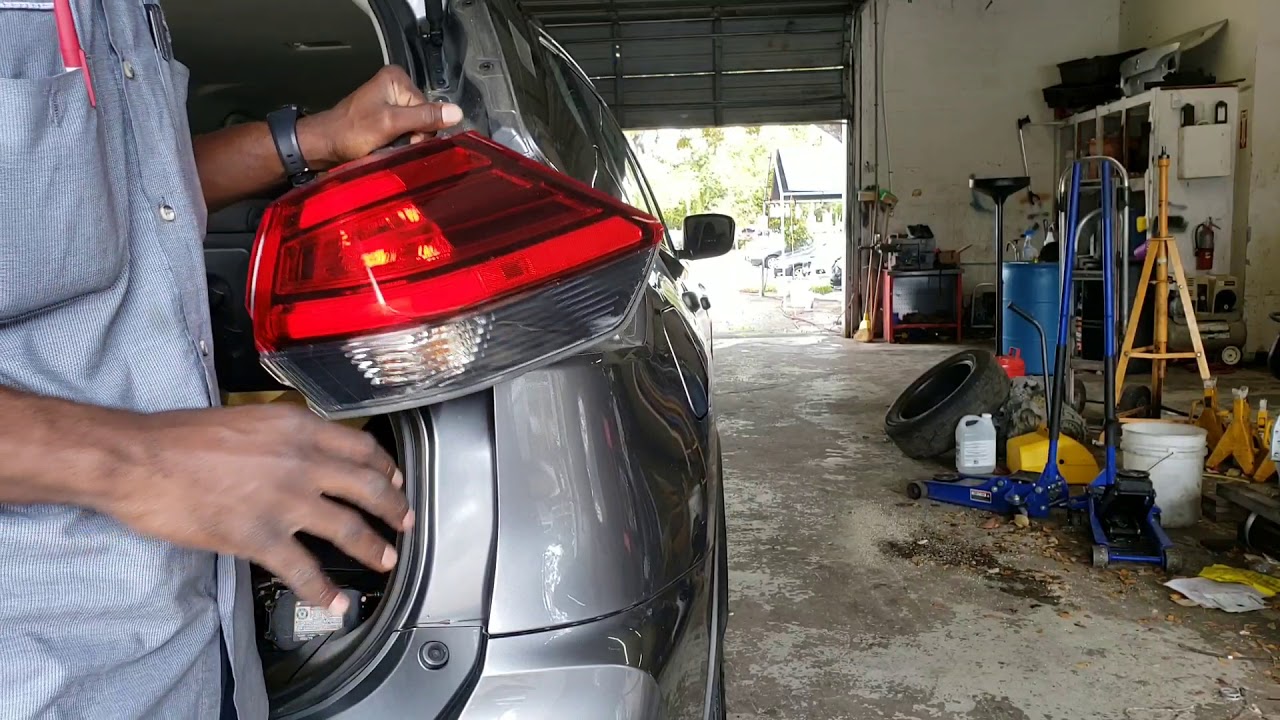 Nissan rogue tail lamp and bulb replacement