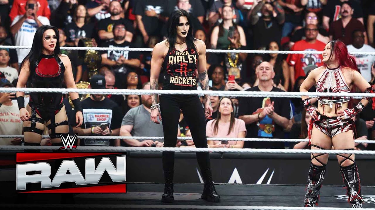Naomi & Ripley interrumpen el combate de SKY vs. Vaquer: Raw highlights, 21 de Julio, 2025