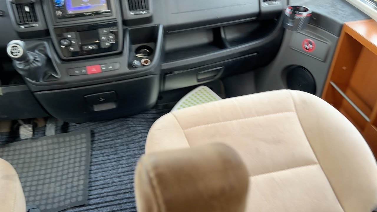 Köp Husbil Hymer EX644 med garage på Klaravik