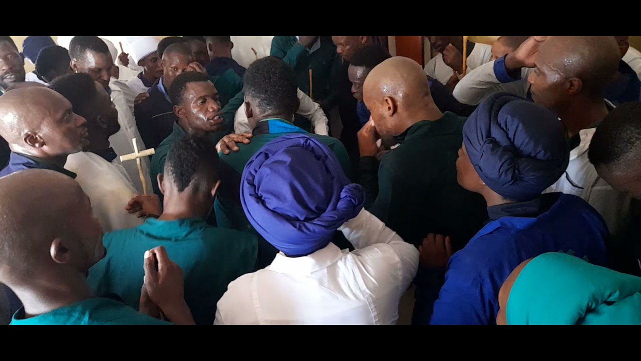 Zion Iskhalanga E Botswana