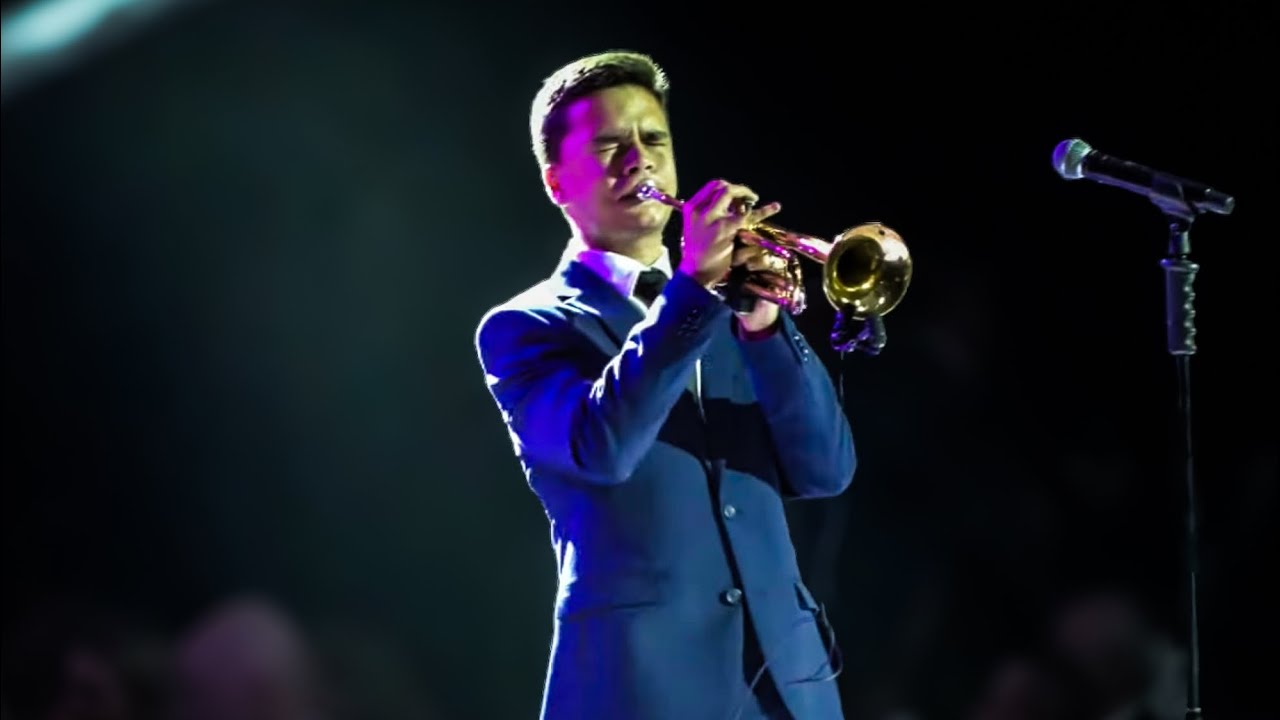 L-O-V-E (Live performance) | Josh Bouwer