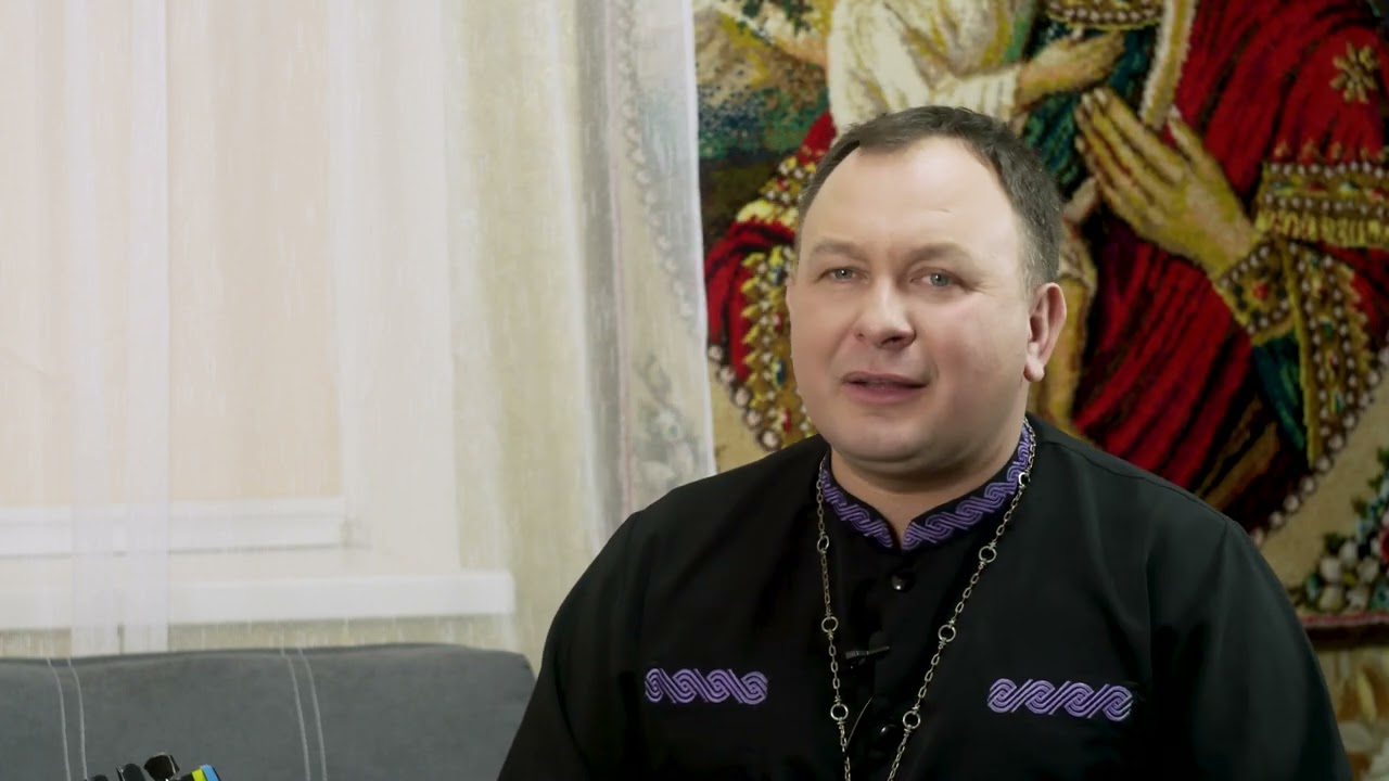 Отакої!!!  Священник Олексій Філюкі пастор Роман співають євангельські пісні у 