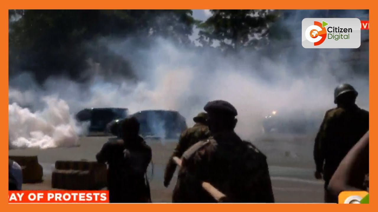 Police use teargas to prevent Raila Odinga’s convoy from accessing Nairobi’s CBD