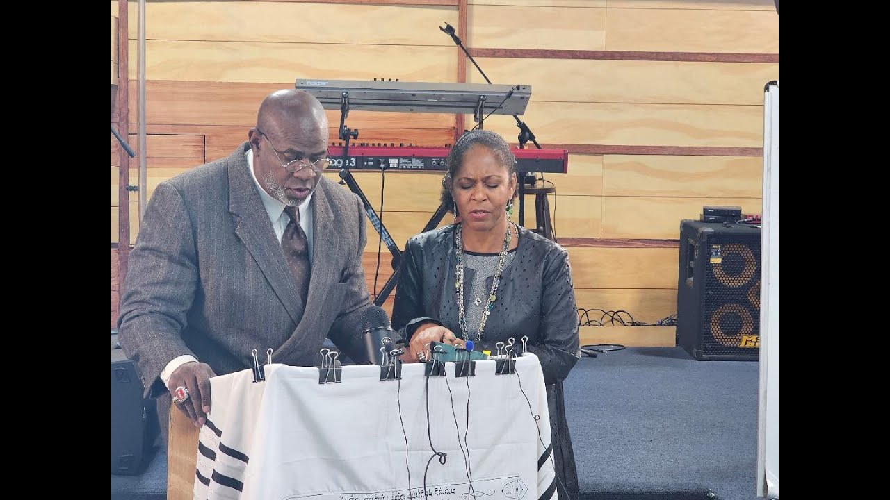 Sunday Message with Pastor Sandy  