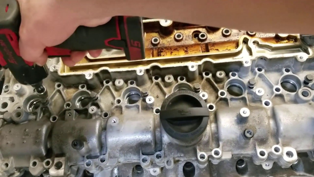 Volvo SI6 3.0T 3.2 Деталь №3 Снятие клапанной крышки