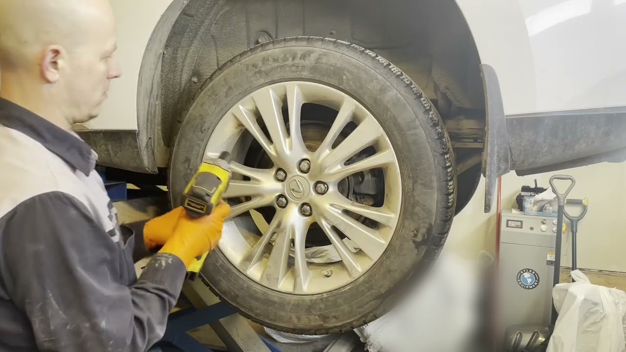 Процедура регулировки стояночного тормоза Lexus RX350 RX450h 2010-2015 гг.