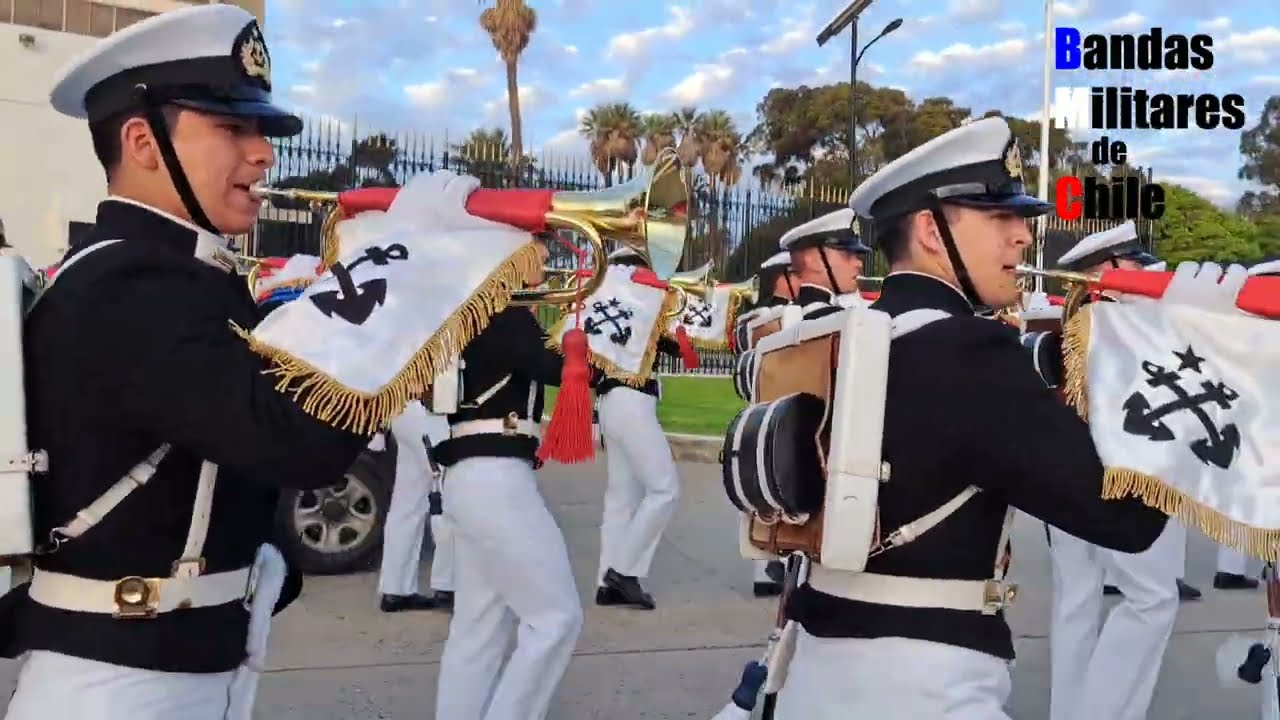 TRADICIÓN VIVA ⚓🔥 Desfile de Las Marmitas en la Escuela Naval, Parada Militar 2025