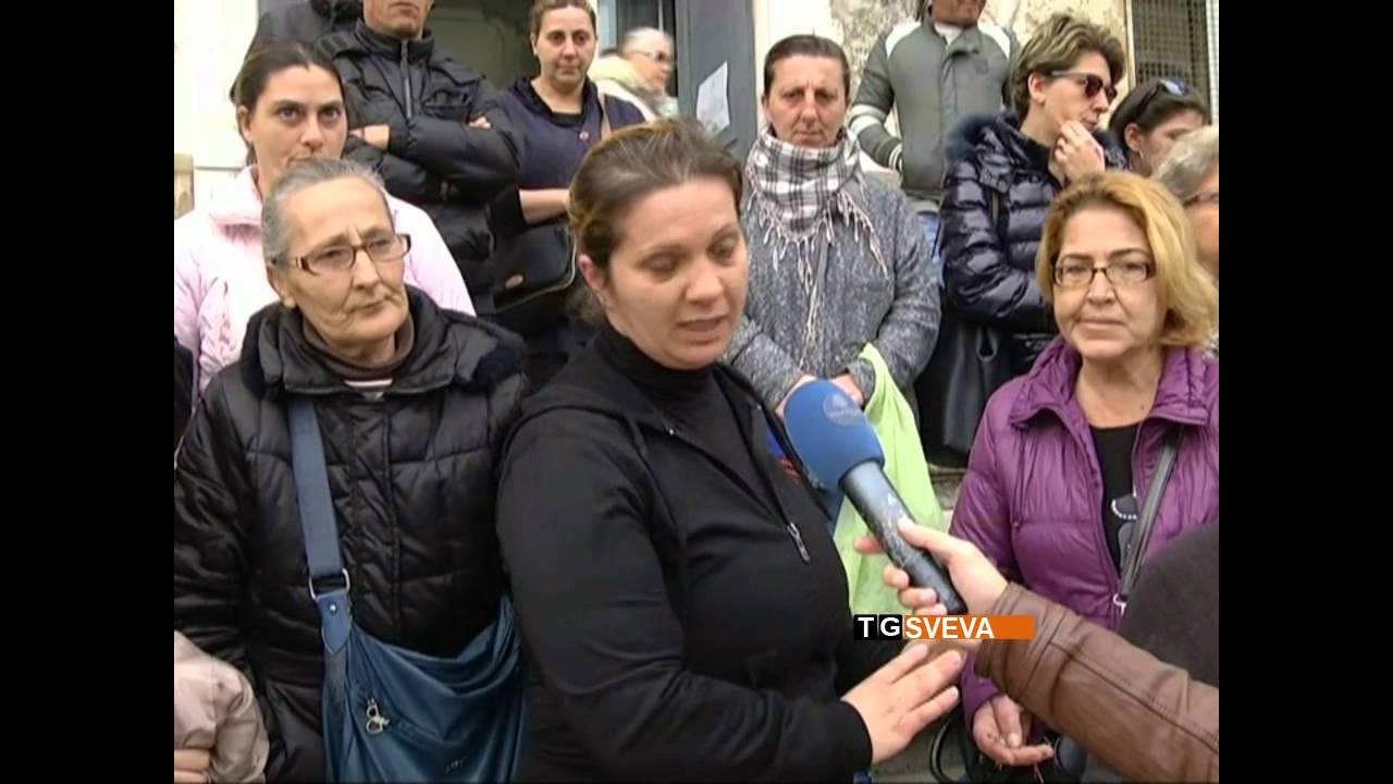 Trani | Protesta a Palazzo di Città: famiglie chiedono bonus spesa per Natale