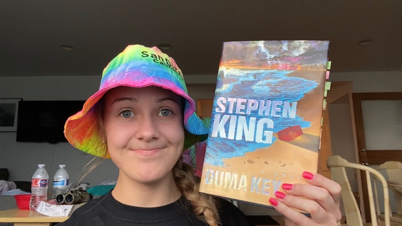 Sunburnt & Scared: reading Stephen King on vacation | vlog