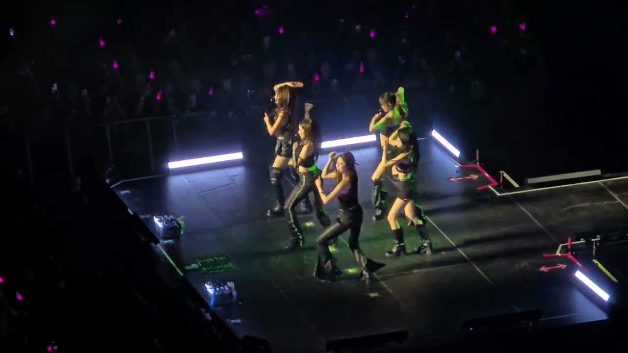 250912 LE SSERAFIM - CRAZY (EASY CRAZY HOT TOUR - Kia Forum - Los Angeles) [4K 60fps]