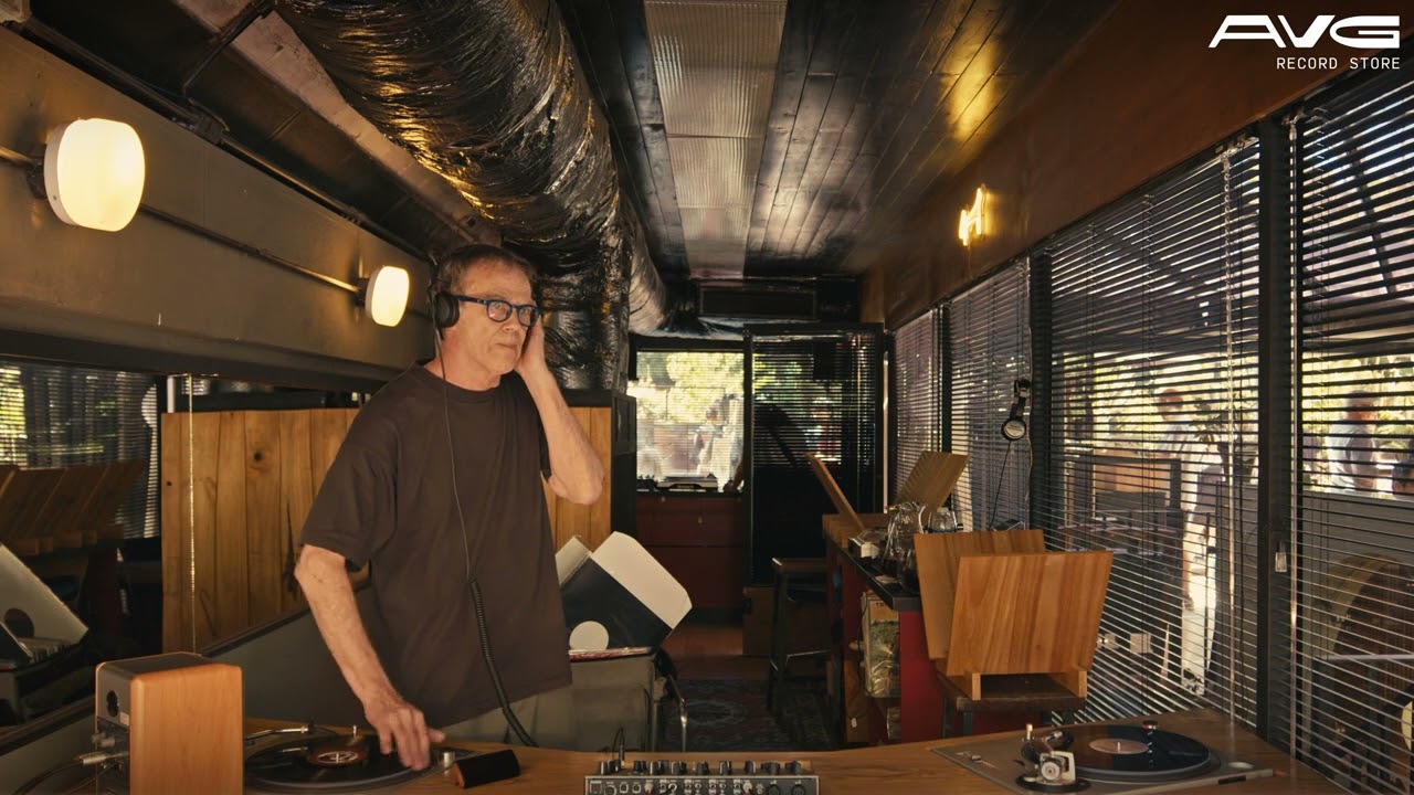 Carlos Alfonsin - AVG Electic Café x AVG Recordstore #MusicBeforeBreakfast