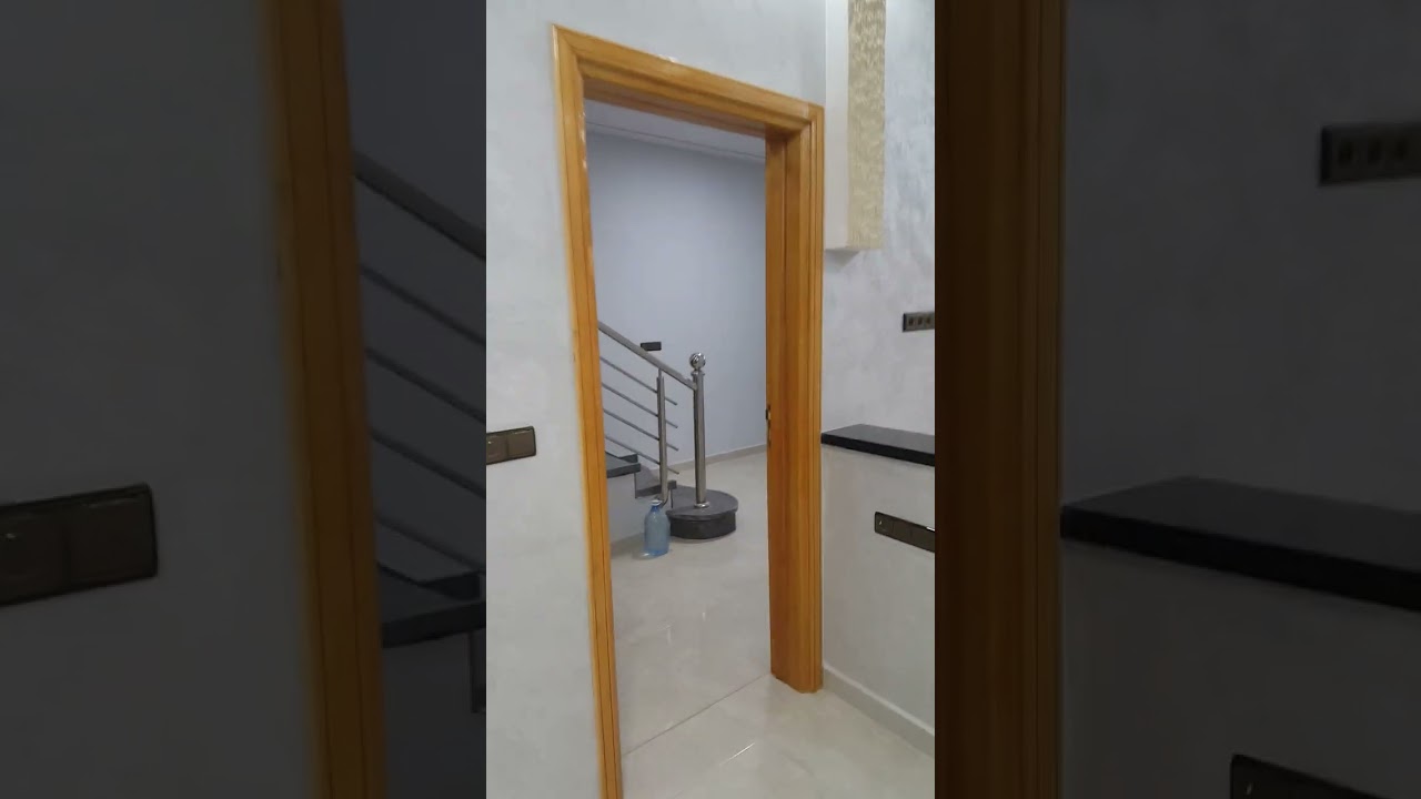 بركان منزل للبيع مساحة 140متر حي عزيزي خيبر 2 فص الثمن 125 مليون الهاتف 065859 1074