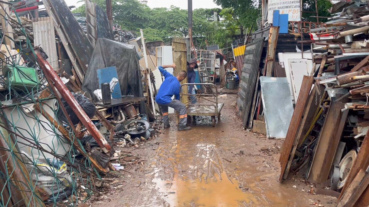 COMPRAMOS MATERIAIS PARA REFORMA DO RANCHO DE PESCA NA TOCA DA ONÇA