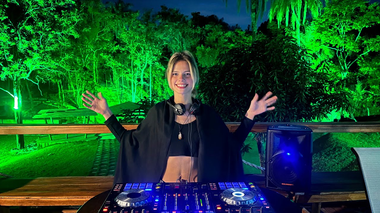 Clara Datz - LIVE #1 (Minimal Techno & Melodic Techno \Dj Set)