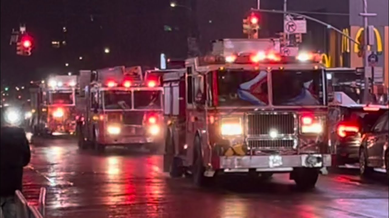FDNY Responding With Blaring Sirens and Airhorns in Midtown Manhattan