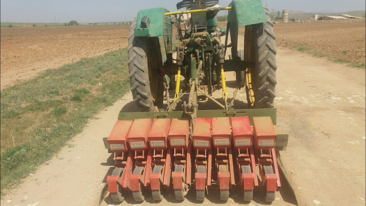 کاشت مکانیزه پیاز به روشی جدید  Planting onions in a new way