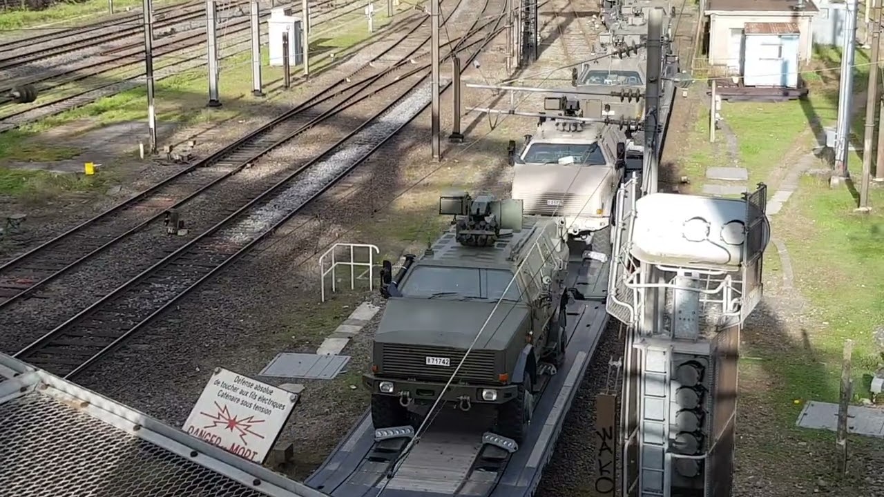 Passage de la BB 26231 + Train Militaire