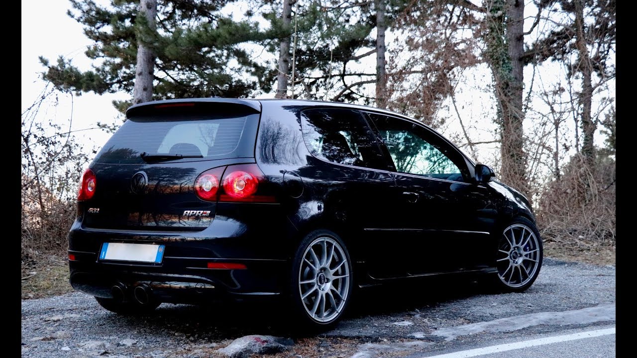 Golf R32 Mk5 with Milltek straight exhaust sound! LOUD