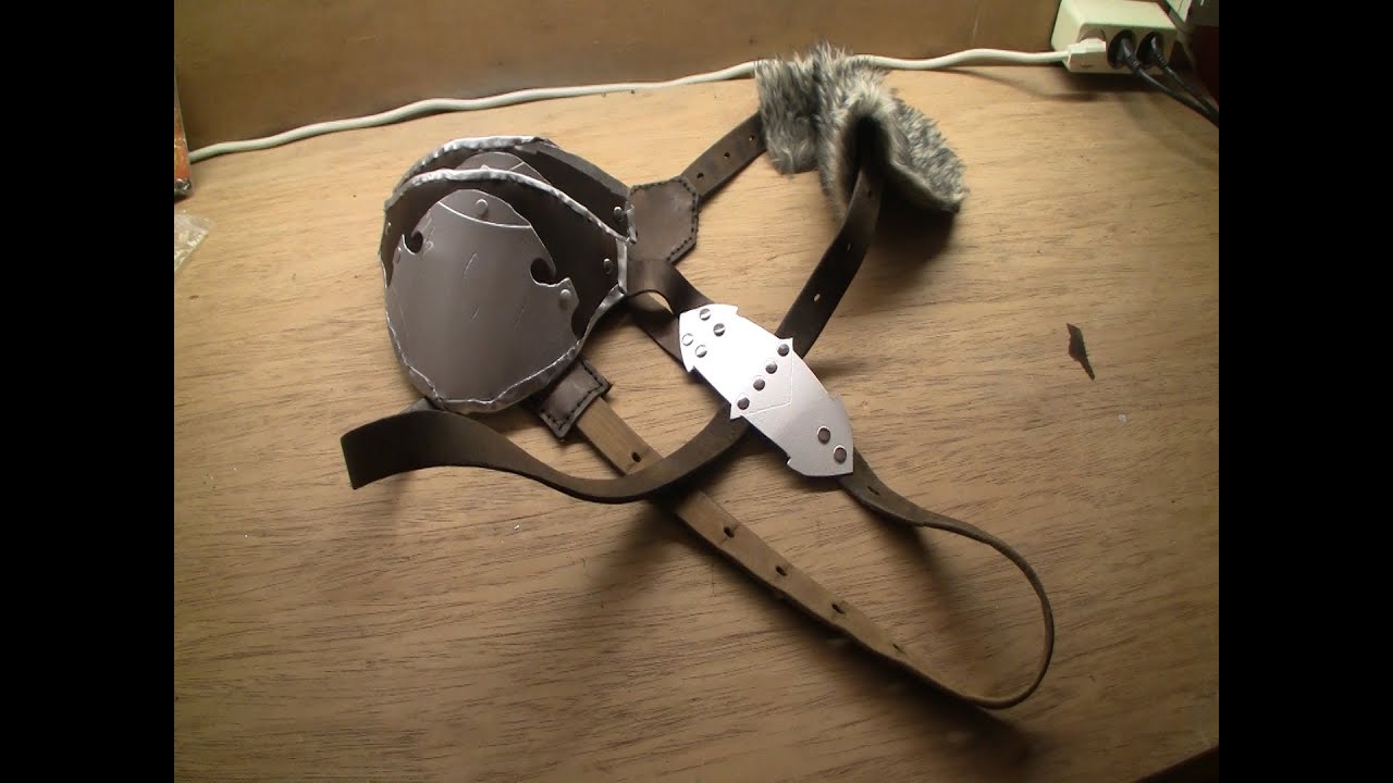 Ezio costume (ACR): shoulderbelts & spauldron tutorial