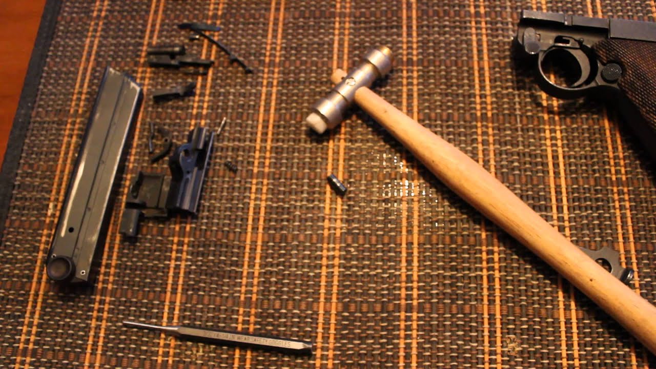 Luger P-08 Complete Disassembly