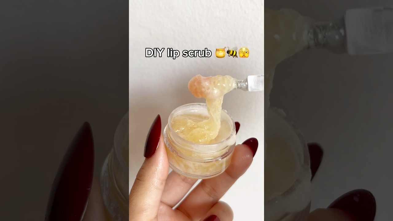 DIY lip scrub 🍯you need to try this😩🫣#diy#lipscrub