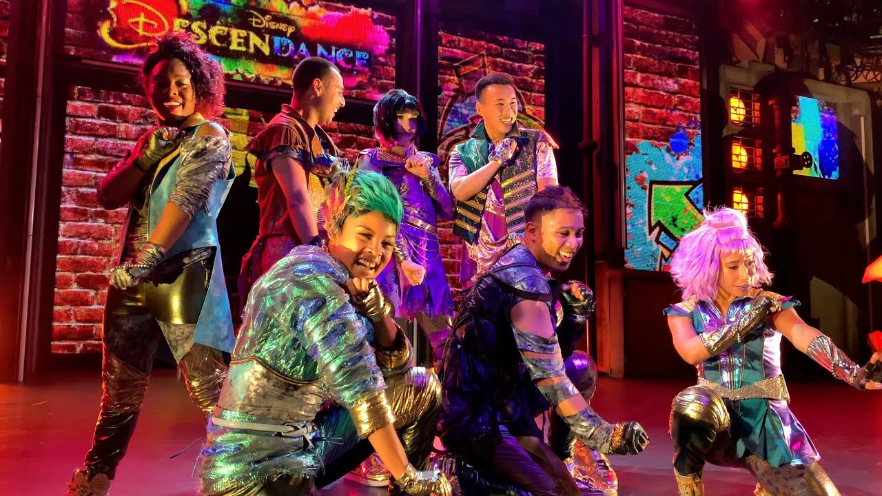 Descendants: DescenDANCE Party at Oogie Boogie Bash - Disney California Adventure 2019