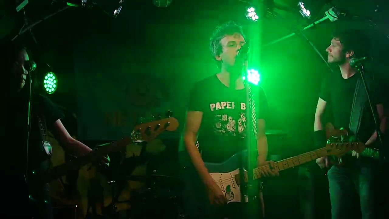 Brainless Network - She + World Of Drunken Fantasies - Paris - 02/04/2025