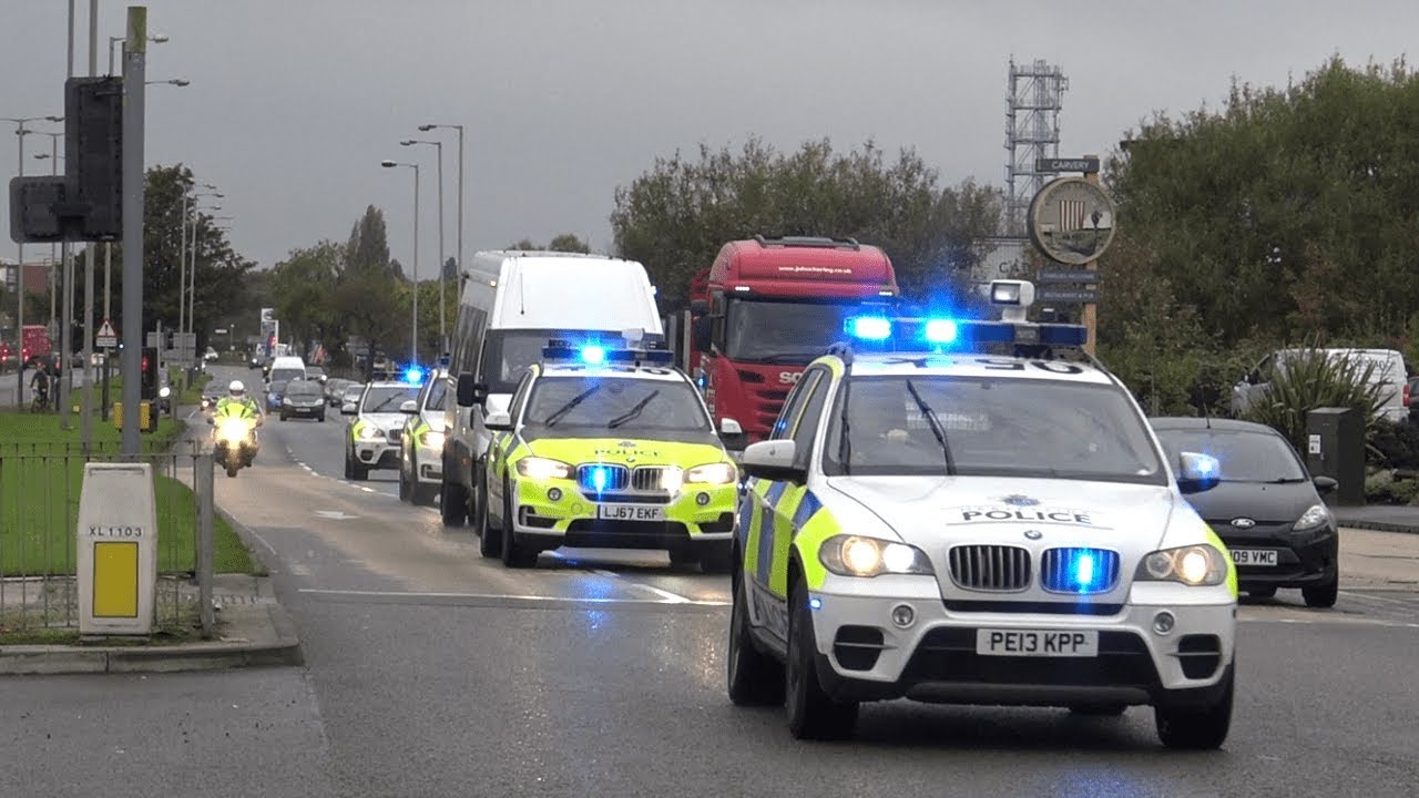 CAT A Armed Prison Convoy Transporting Prisoners to HMP Strangeways from Liverpool Crown Courts
