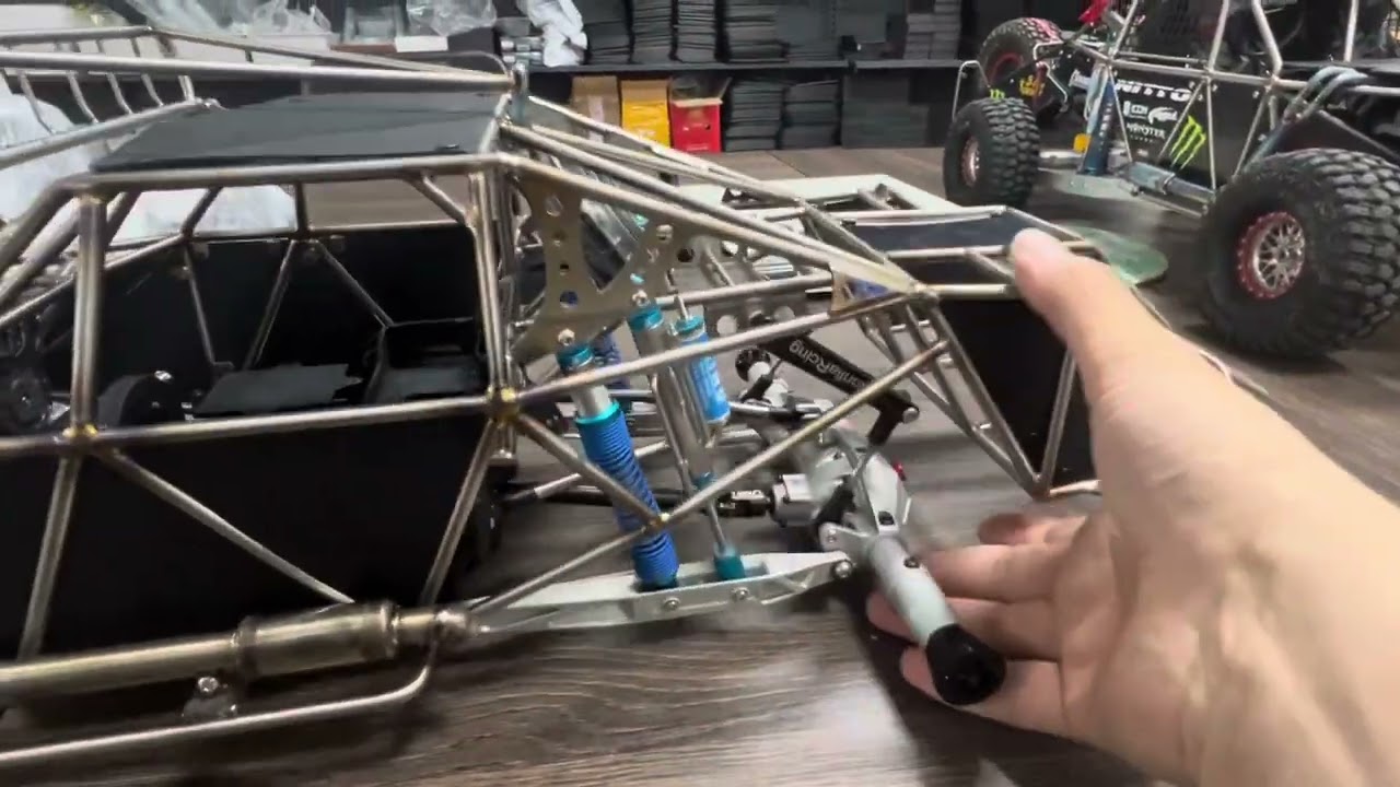 1/10 Baja Titanium Alloy Cage-lxshocks.com #axial #rccar #traxxasracing #traxxas #baja #bajardepeso 