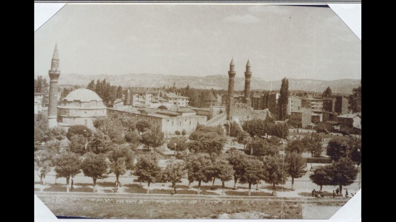 Sivas Türküleri  Bircan Pullukçuoğlu Fincanı taştan oyarlar