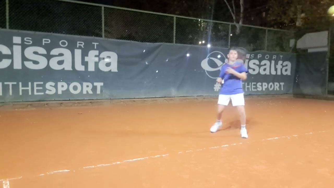 Videoteca scuola Tennis colpo del Dritto allievo Paolo 