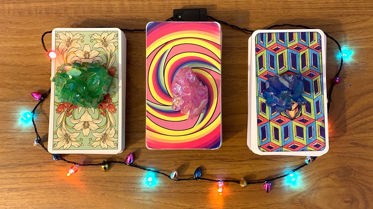 🔮 THE NEXT 7 DAYS 😱  (Pick A Card) 💡🔥 Timeless Tarot Career Life Love Oracle Charms ASMR Reading