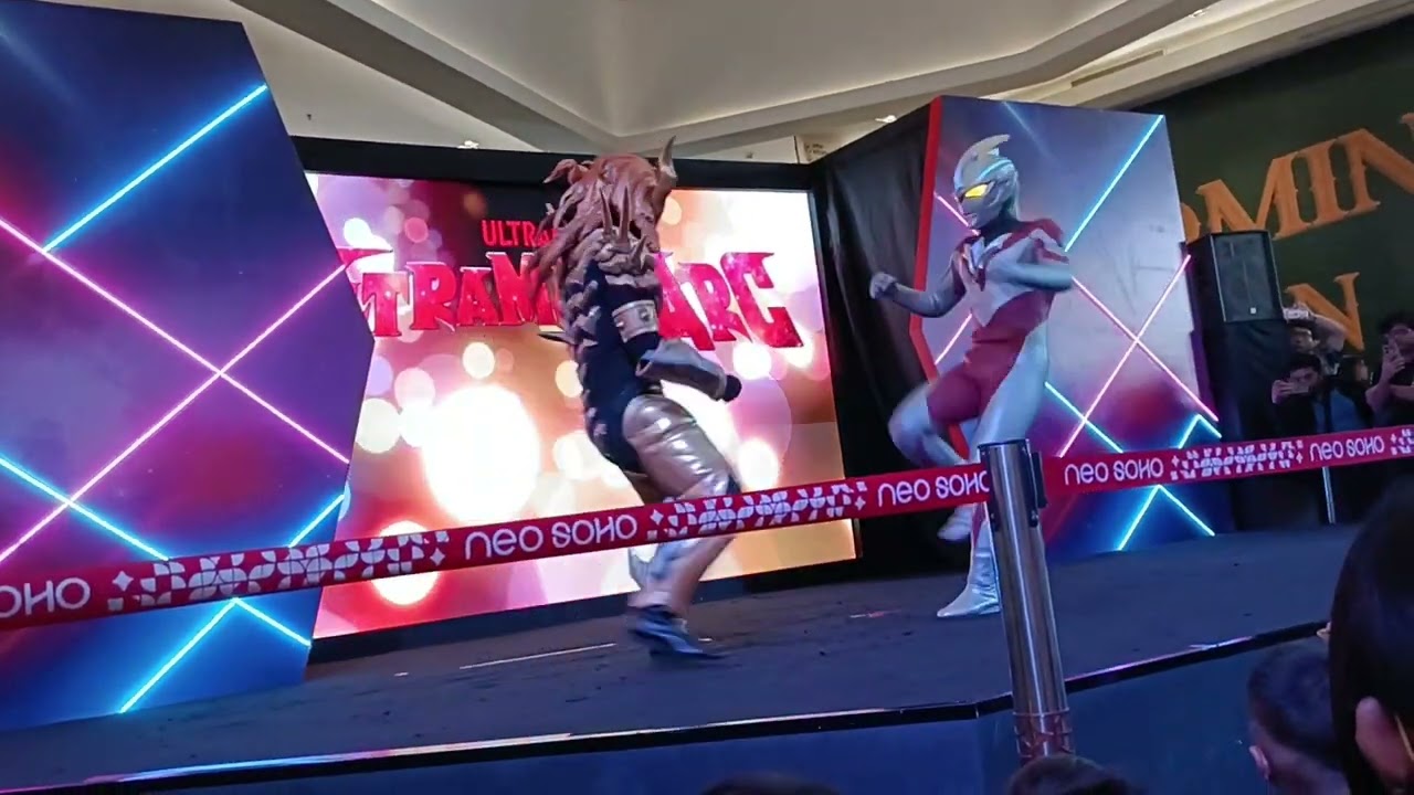 JEVIN NONTON ULTRAMEN DI NEO SOHO | MELIHAT LEBIH DEKAT DENGAN ULTRAMAN