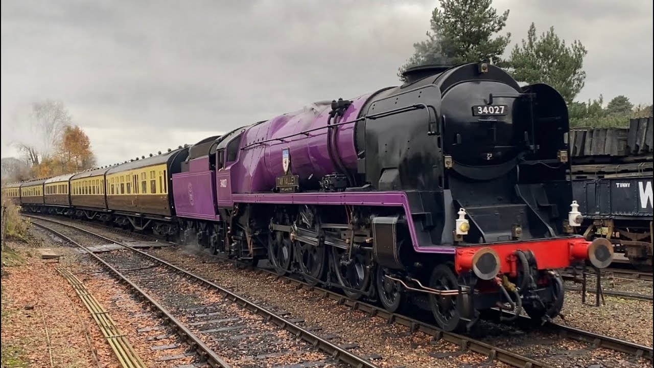“SVR” Severn Valley Railway 🧑‍🎄 Santa Trains 🎅 at Arley 34027 ‘Taw Valley’ 1501 & 2857. 3.12.2022