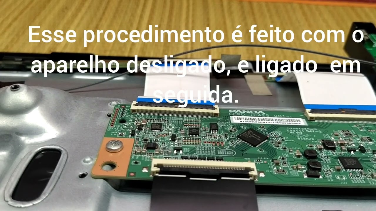 tv semp tcl com listras na tela.  mod- 43S6500FS, dica de reparo.