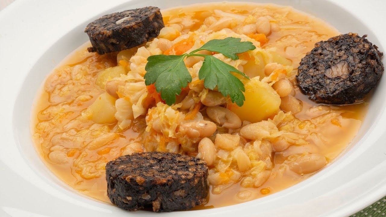 Alubias blancas con col y morcilla - Karlos Arguiñano