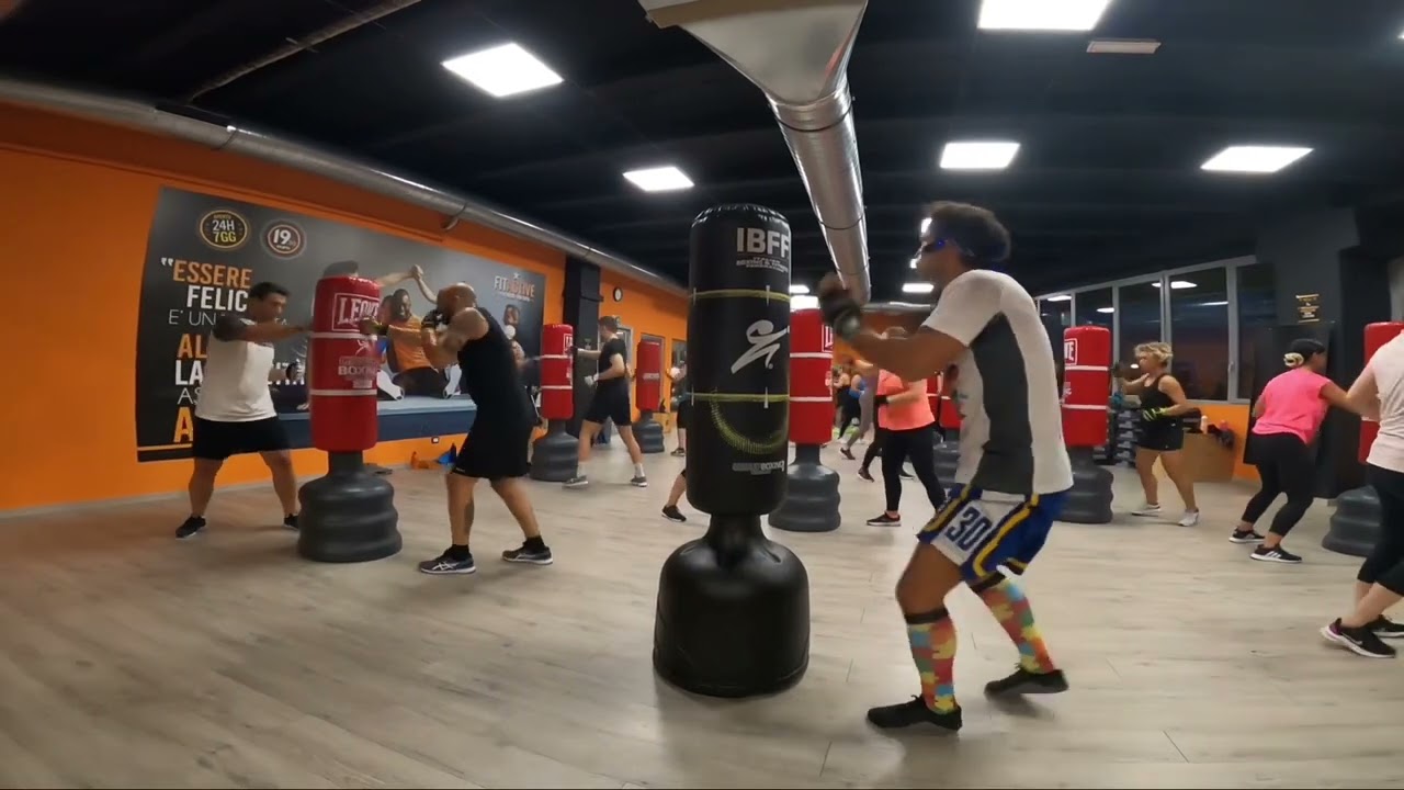 Ecco il nostro Groupboxing di luned&igrave; !🥊 #fitboxe #fitboxing #fitboxefighters