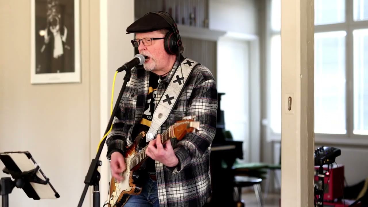 Royal Enfield Band: Strugglin' Back To My Feet