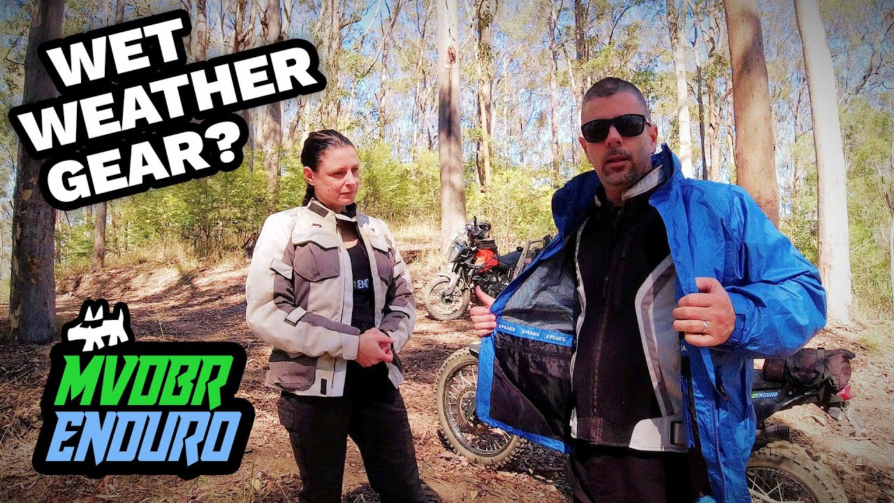 Экипировка для мотоциклов в сырую погоду: что хорошо?