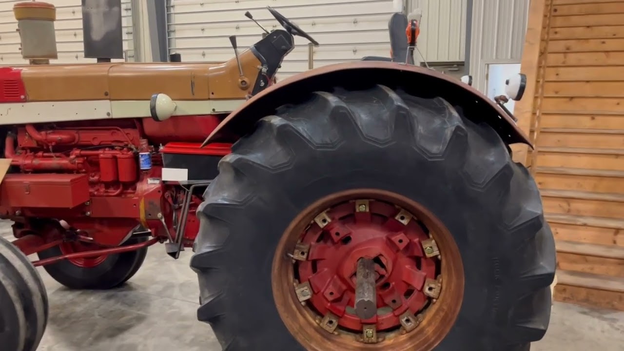 IH 1456 Standard | Коллекция демонстрационных автомобилей Van Wyhe Gold