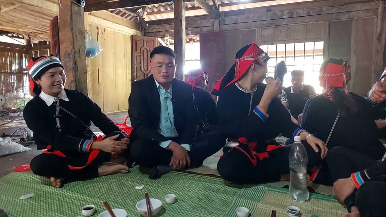 HỘI CHỊ EM NGAM LA HÁT ĐỐI ĐÁP VỚI ANH TẢ MUỒNG NGỌC LONG #hatdao