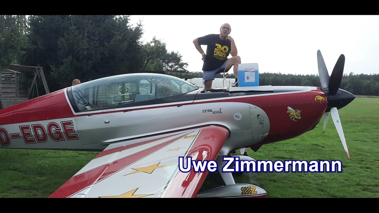 Uwe Zimmermann (Extra300L). Trzebicz Nowy. Pokaz akrobacji