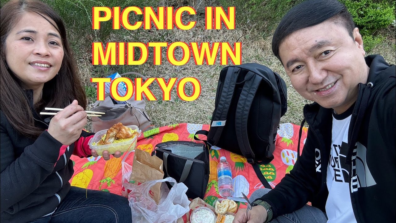 Picnic at Tokyo Midtown Plaza and Cherry Blossom viewing #hanami #sakura 