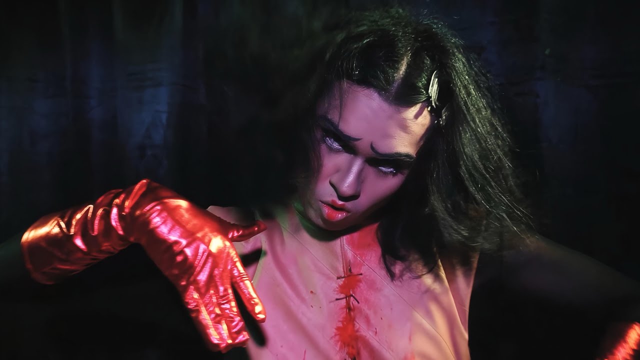 Danny Cody - Scarlet Doll (Video Oficial)