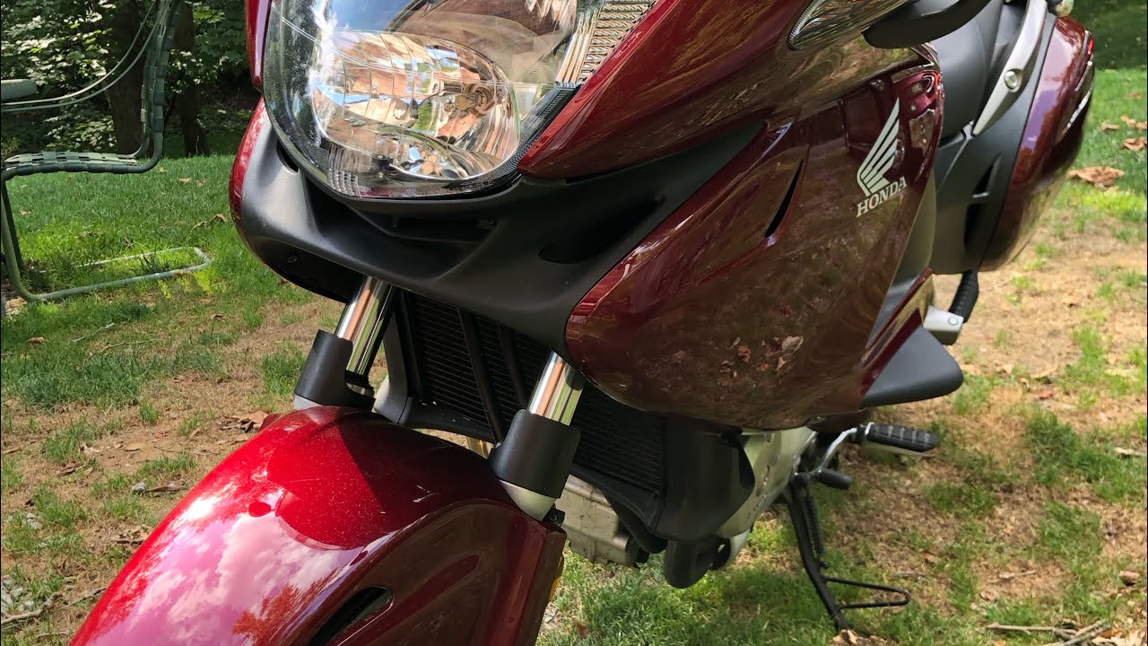 Проблемы со свечами зажигания и колпачками свечей зажигания Honda NT700 по всему миру.