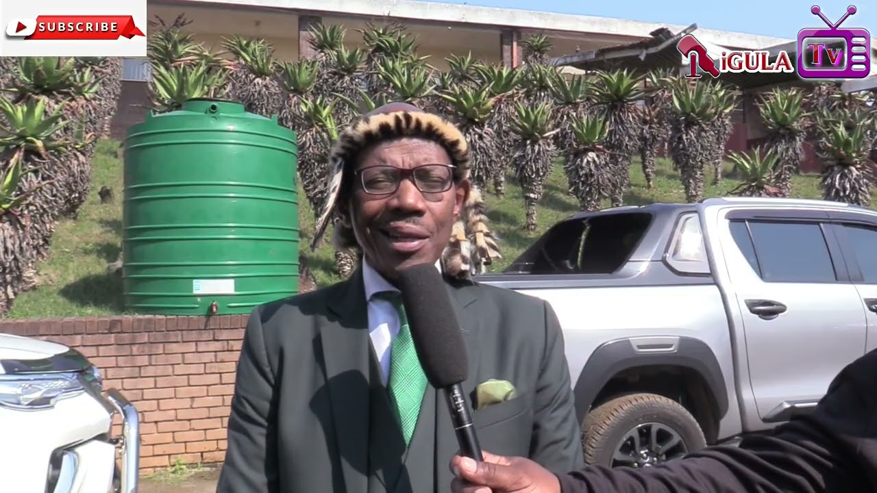 iNkosi Yesizwe SakwaButhelezi uZuzifa Maphikelela ubeke ibamba bukhosi elizobheka umsebenzi wakhe. 