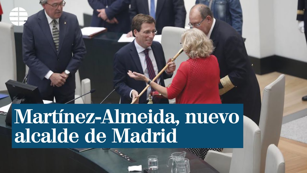Jos&eacute; Luis Mart&iacute;nez-Almeida, del PP, investido alcalde de Madrid