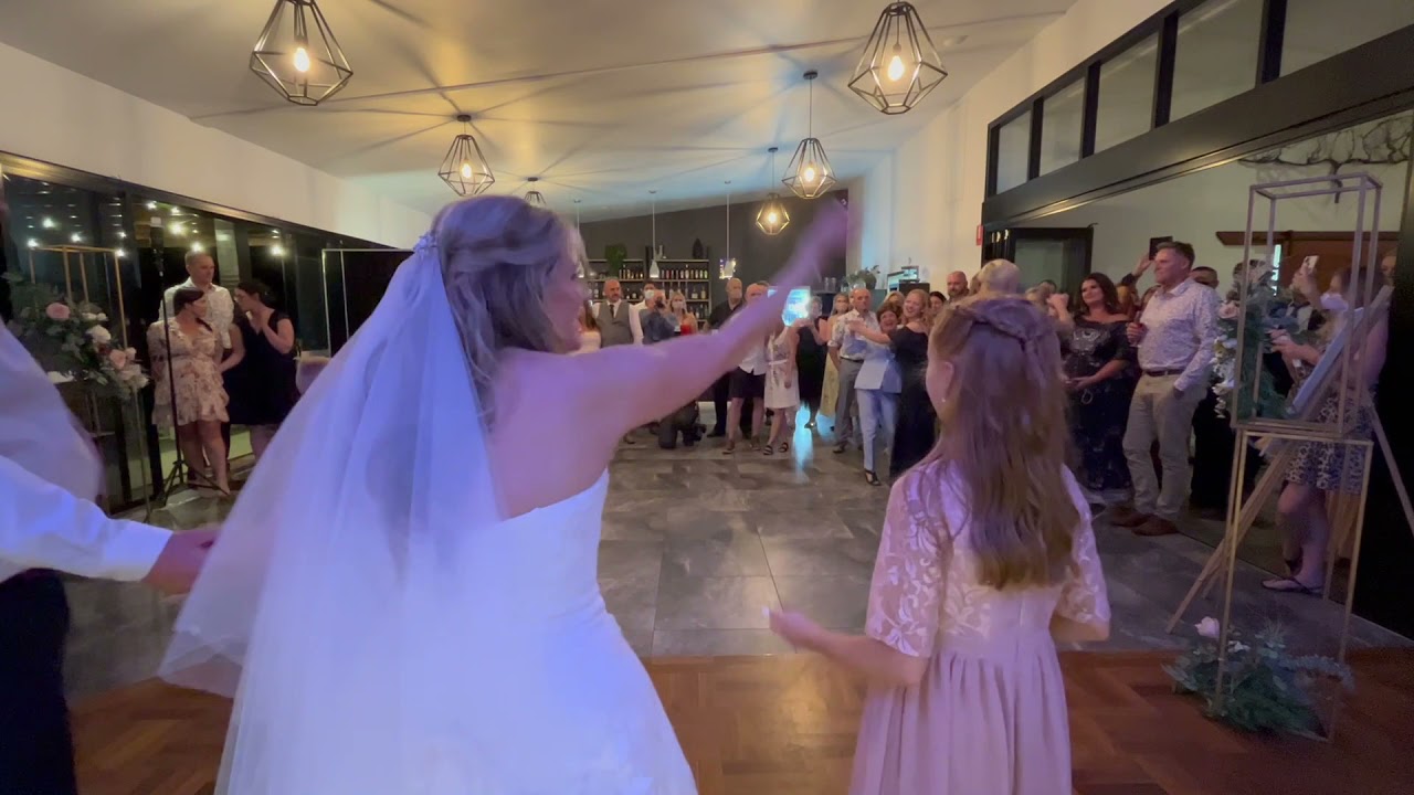 Aimee & Scott First Dance